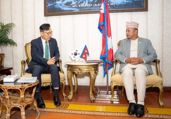 ऊर्जामन्त्री खड्कासँग दक्षिण कोरियाली राजदूतको  भेट