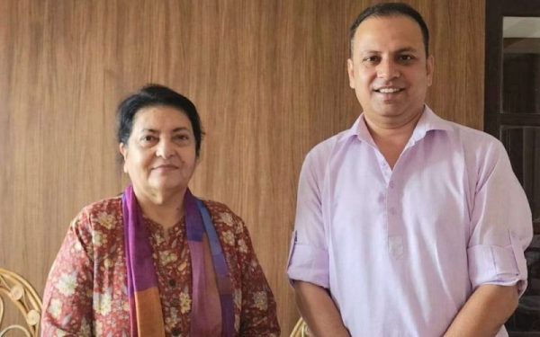 नयाँ पुस्ता राजनीतिमा आउनुपर्छः  पूर्वराष्ट्रपति भण्डारी