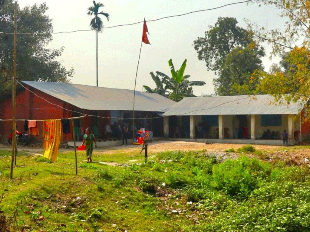 पुल नहुँदा ‘मेची पारि’को विद्यालयमा पठनपाठन ठप्प