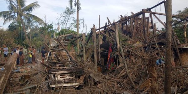 म्यानमाको राखिनमा भएको हवाई आक्रमणमा १२ जनाको मृत्यु