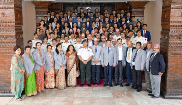 इन्टर्नसीप पूरा गरेका ६० चिकित्सकलाई प्रमाणपत्र वितरण