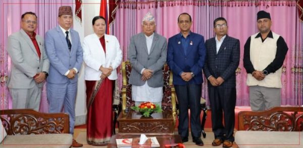 एनप्याब्सनका पदाधिकारीद्वारा विद्यालय शिक्षा विधेयकका केही प्रावधान संशोधन गर्न माग गर्दै राष्ट्रपतिसँग भेट