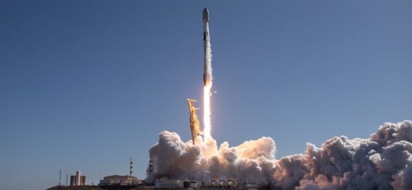 स्पेसएक्सद्वारा १७ अर्ब डलरमा इकोस्टारबाट स्पेक्ट्रम इजाजतपत्र खरिद