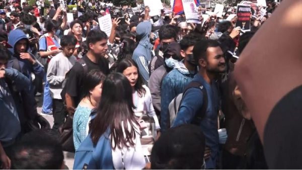 जेनजीले माग्यो ओलीको राजीनामा