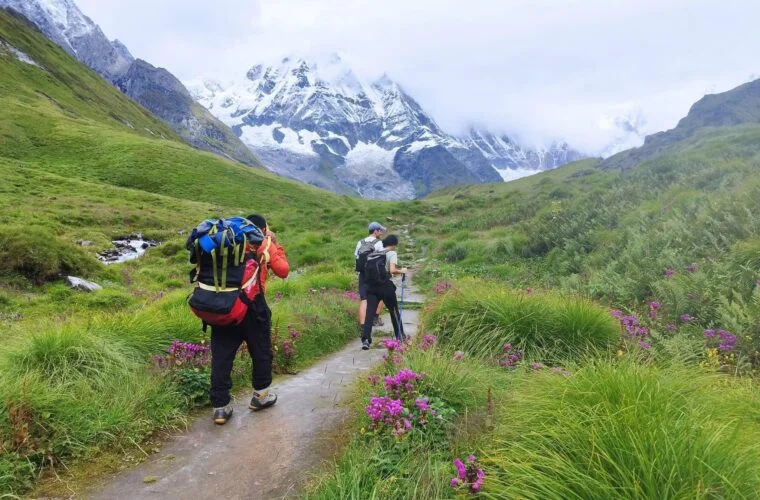 एक्यापका निषेधित क्षेत्रमा अनुमति लिएर भ्रमण गरेका पर्यटकबाट ३० करोड राजश्व सङ्कलन