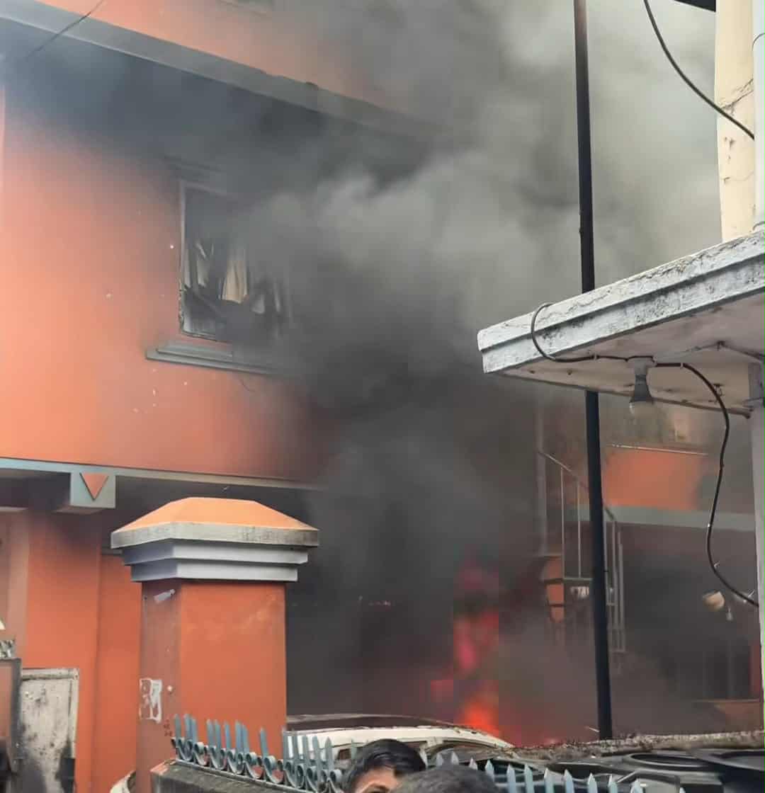 गगन थापाको घरमा आगजनी