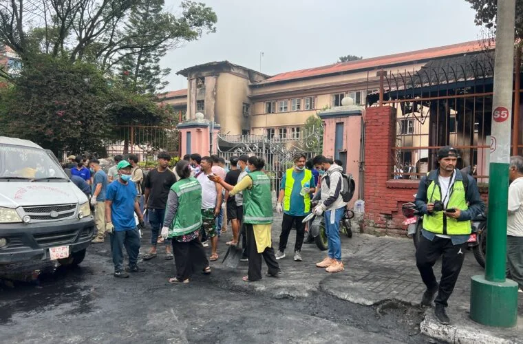 सरसफाइमा जुट्यो ‘जेनजी’