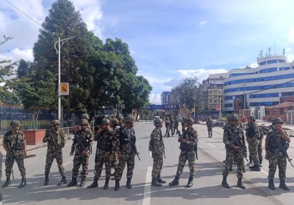 उपत्यकाका तीन जिल्लामा निषेधाज्ञा र कर्फ्यू कायमै