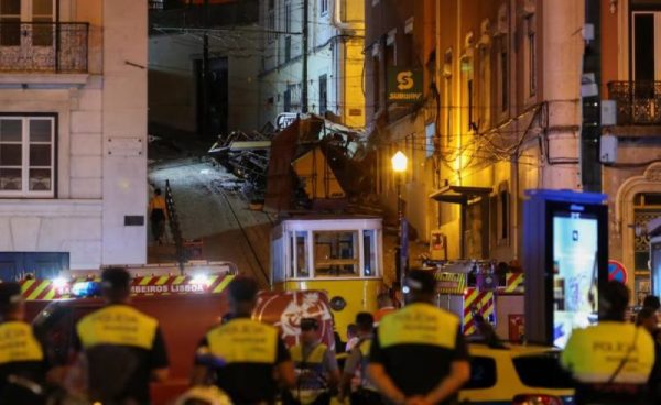 पोर्चुगलमा रेल दुर्घटना हुँदा कम्तीमा १५ जनाको मृत्यु