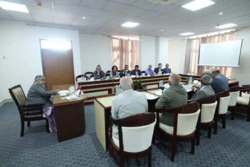 विगतका सरकारको राजनीतिक हस्तक्षेपका कारण चिकित्सा शिक्षा ऐन मिचेर आयोगबाट गराइएका निर्णय सच्याउन डा. केसीको माग