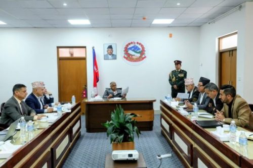 त्रिविको जग्गा फिर्ता ल्याउने प्रक्रियाका विषयमा त्रिविका पदाधिकारीसँग प्रधानमन्त्रीको चासो