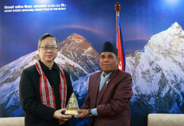 राष्ट्रियसभा अध्यक्षसँग चिनियाँ राजदूतको बिदाइ भेट