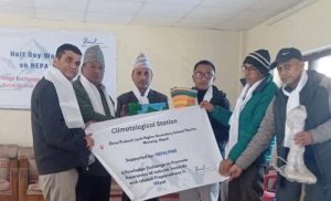 मनाङको विद्यालयमा आधुनिक जलवायु मापन केन्द्र स्थापना