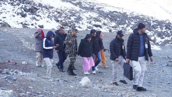 प्रधानमन्त्री कार्कीद्वारा मुक्तिनाथको दर्शन, निर्वाचन सफल पार्न निर्देशन