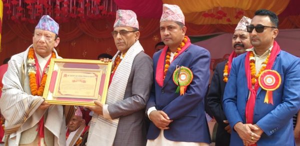 प्रधानन्यायाधीश राउतलाई गृहनगरमा अभिनन्दन