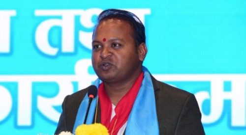 दुई सातामै  श्रममन्त्री साह पदमुक्त