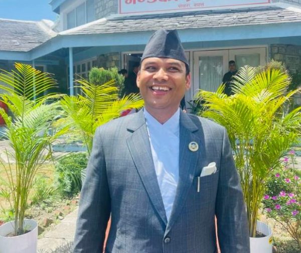 मन्त्रीमा नपरेपछि गण्डकीका सांसद कुँवरले दिए सांसद पदबाट राजीनामा