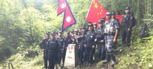 सशस्त्र र चिनियाँ प्रहरीको संयुक्त टोलीद्वारा किमाथाङ्कास्थित सीमास्तम्भ निरीक्षण