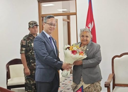 चिनियाँ राजदूतद्वारा प्रधानमन्त्री कार्कीलाई बधाई