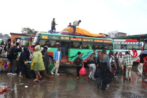 तिहार मनाउन ६ लाख मानिसले उपत्यका छोड्ने अनुमान