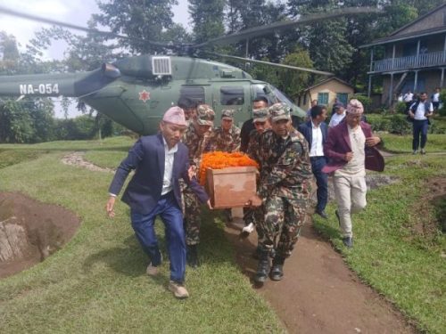 जेनजी प्रदर्शनमा सहादत प्राप्त गरेका कुलुङको शव ल्याइयो गृहजिल्ला