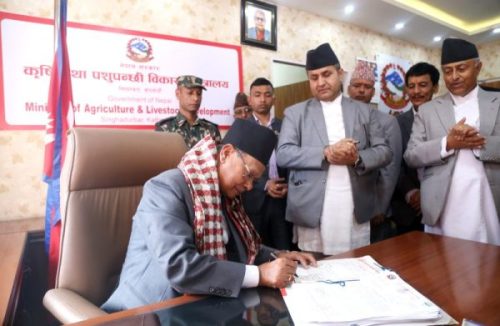 निर्वाचनलाई प्राथमिकतामा राखेर कृषि क्षेत्रमा केही फरक काम गर्ने कृषिमन्त्रीको प्रतिबद्धता
