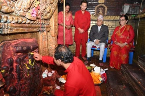 राष्ट्रपति पौडेलद्वारा नक्साल भगवतीको दर्शन