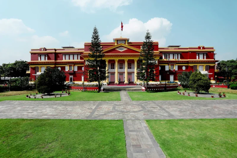 नवनियुक्त मन्त्रीहरूको पद तथा गोपनियताको शपथ दिउँसो तीन बजे