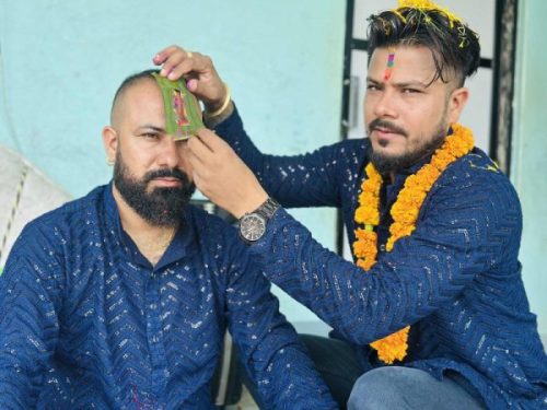 दाजुभाइले आपसमा लगाए भाइटीका