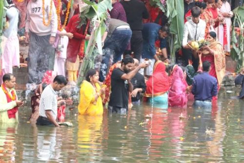 उदाउँदो सूर्यलाई दिइयो अर्घ्य, सकियो छठ पर्व