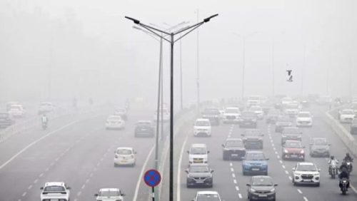 दिल्लीको विषाक्त वायुबाट भाग्दै स्वस्थ जीवन खोज्ने भारतीय परिवारहरू