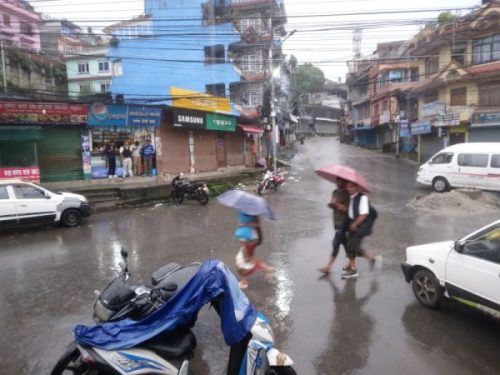 काठमाडौँ उपत्यकासहित धेरै ठाउँमा वर्षा, राति कैलालीमा बढी वर्षा