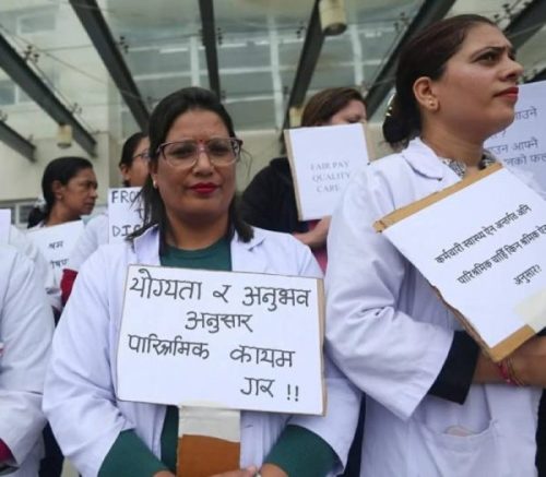 देशभरका नर्सहरु आन्दोलित, सरकारी सरह सुविधा दिन माग