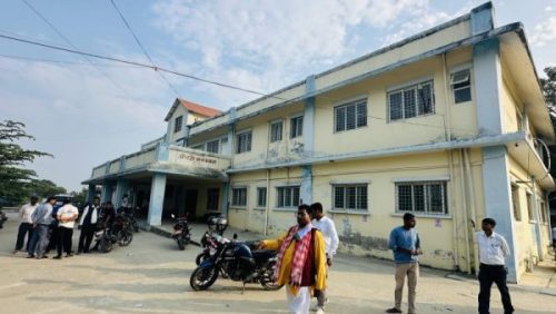 अस्पतालकै भवनबाट गाउँपालिकाको सेवा