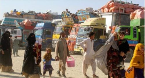शरणार्थी फिर्तीले अफगानिस्तानमाथि आर्थिक दबाब