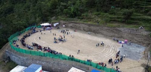 लाम्पाटामा पाखो सम्याएर खेलमैदान निर्माण