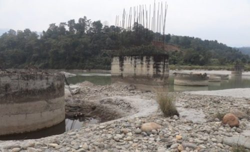 १५ वर्षसम्म किन बनेन लम्सुवाघाट पक्की  पुल ?