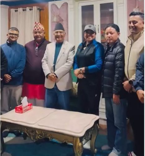 रामकुमारी झाँक्री एमालेमा फर्किने, गुण्डुमा ओलीसँग भेटवार्ता