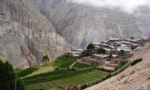 हिउँदयाममा बासस्थान फेरिएको मुस्ताङको साङ्ता गाउँ
