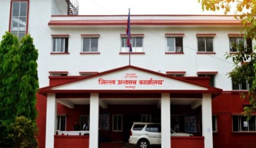 हेटौंडामा  सडक विस्तारमा बाधा पुर्‍याउनेलाई कारबाहीको दायरामा ल्याउने प्रशासनको चेतावनी