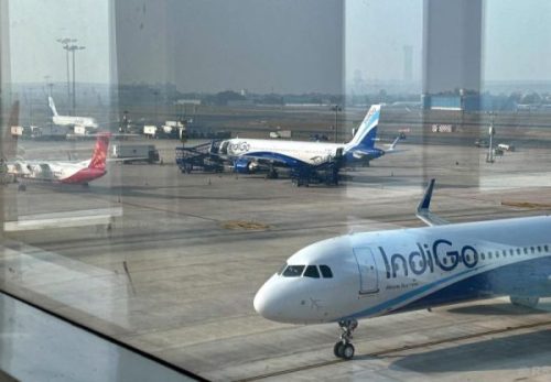 इन्डिगो विमानको उडान रद्द हुँदा भारतीय विमानस्थल अस्तव्यस्त