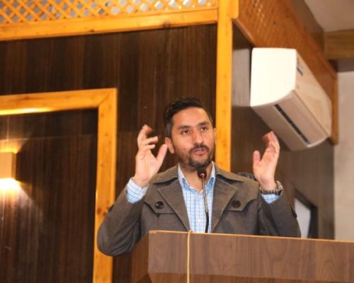 राजनीतिमा आमूल परिवर्तन आउनुपर्छः संचारमन्त्री खरेल