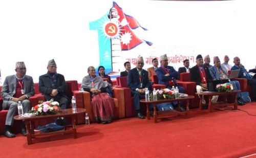 एमालेको नेतृत्व चयनका लागि मतदान हुने