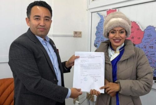 रास्वपाले आशिका तामाङलाई दियो धादिङ –१ मा टिकट