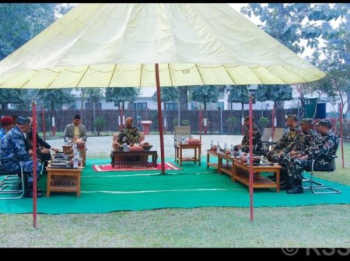 प्रधानसेनापति सिग्देलद्वारा पूर्वी पृतनाको निरीक्षण