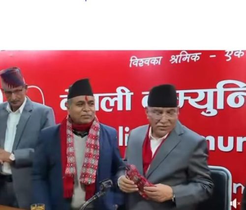 कीर्तिपुर नगरपालिकाका पूर्वमेयर रमेश महर्जन नेकपा प्रवेश