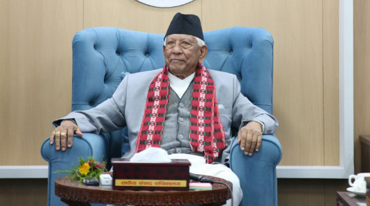 प्रतिनिधिसभाका ज्येष्ठ सदस्य केसीले गरे पदभार ग्रहण