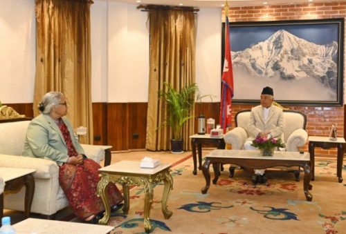 मतदानको पूर्वसन्ध्यामा राष्ट्रपति पौडेल र प्रधानमन्त्री कार्कीबीच भेटवार्ता