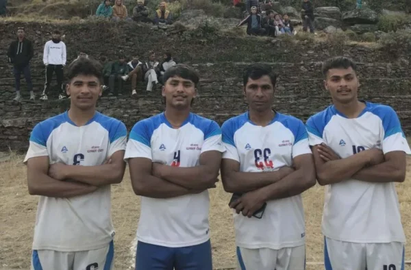 भलिबलको एउटै टिममा परिवारका चार जना सदस्य