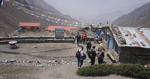 पर्यटकको  पर्खाइमा मुस्ताङको थोरङ फेदी